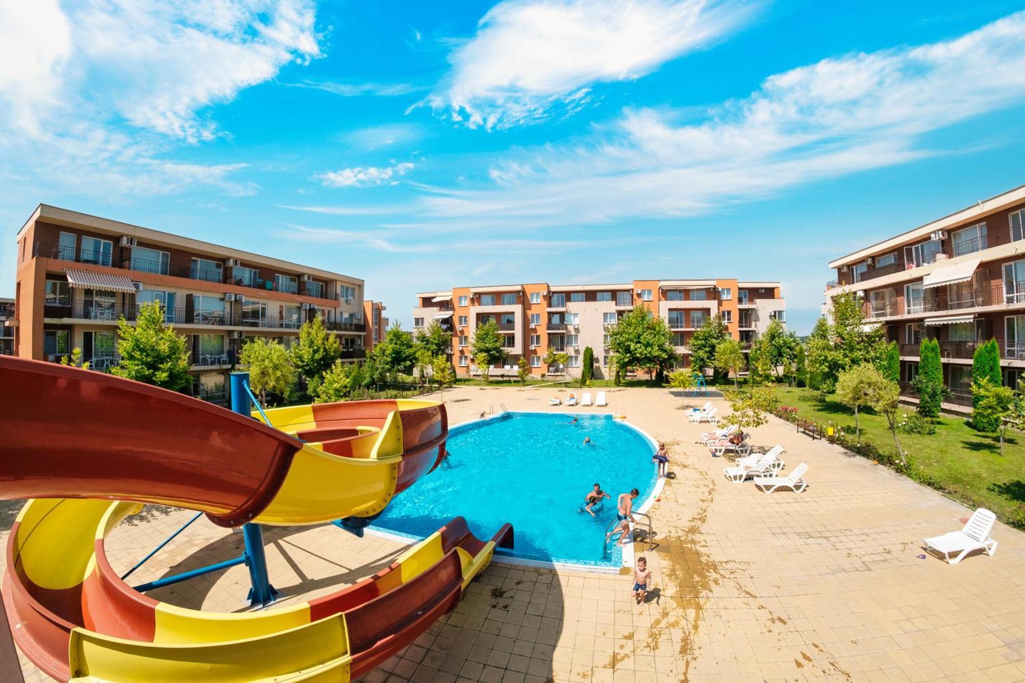 Nessebar And Holiday Fort Apartments Slântsjev Brjag Eksteriør bilde