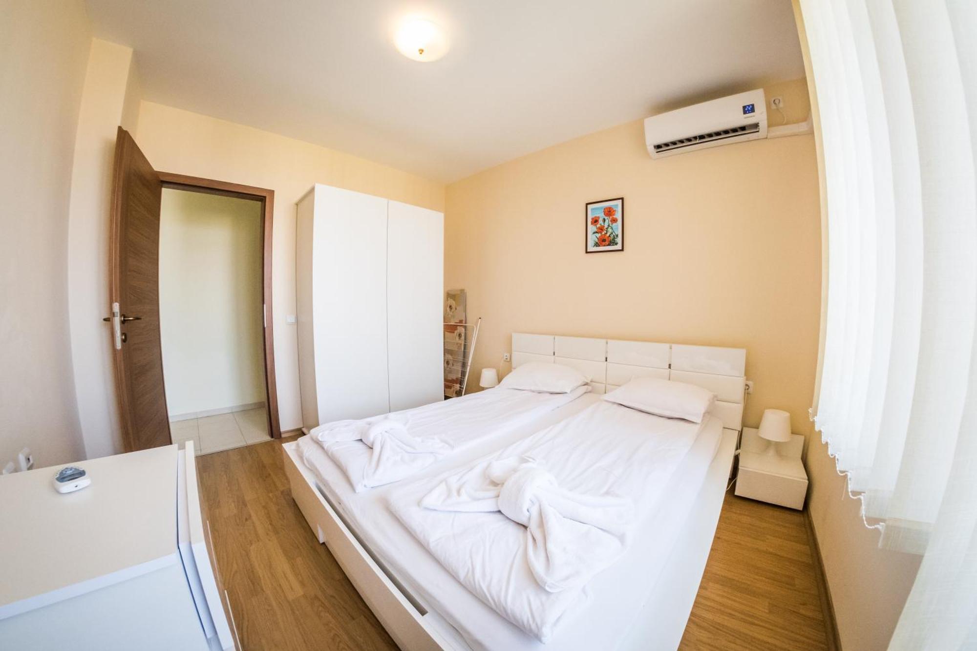 Nessebar And Holiday Fort Apartments Slântsjev Brjag Eksteriør bilde