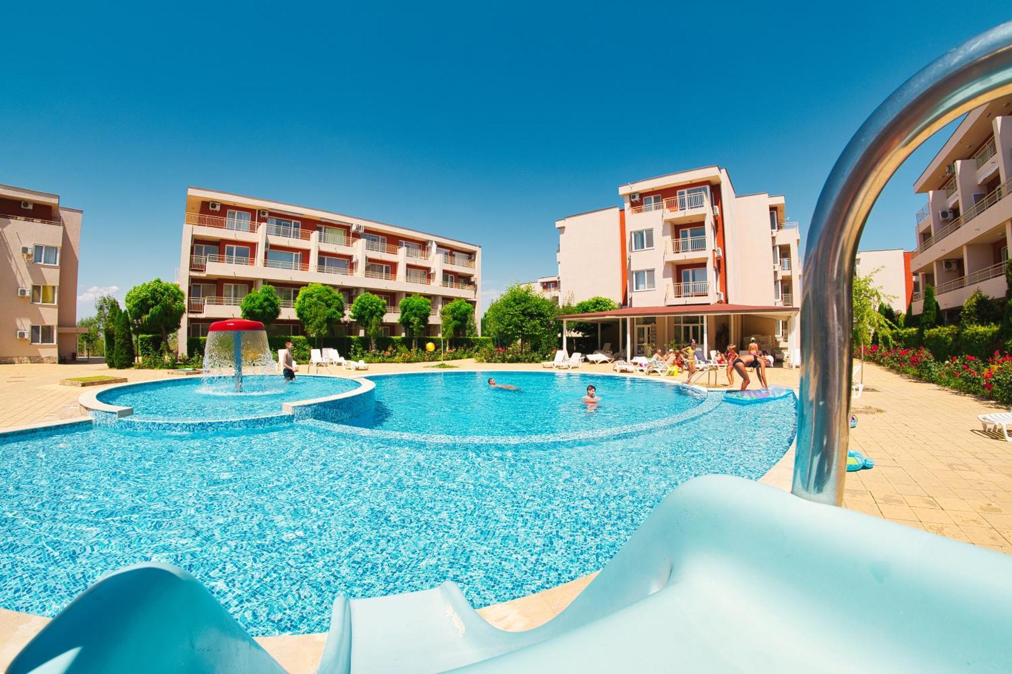Nessebar And Holiday Fort Apartments Slântsjev Brjag Eksteriør bilde
