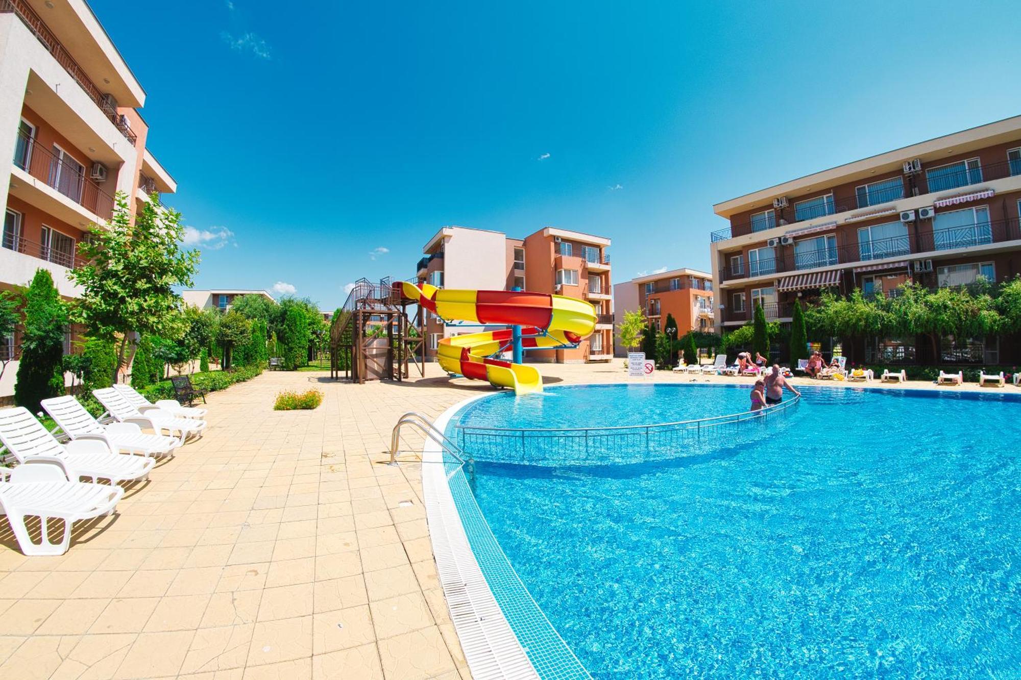 Nessebar And Holiday Fort Apartments Slântsjev Brjag Eksteriør bilde