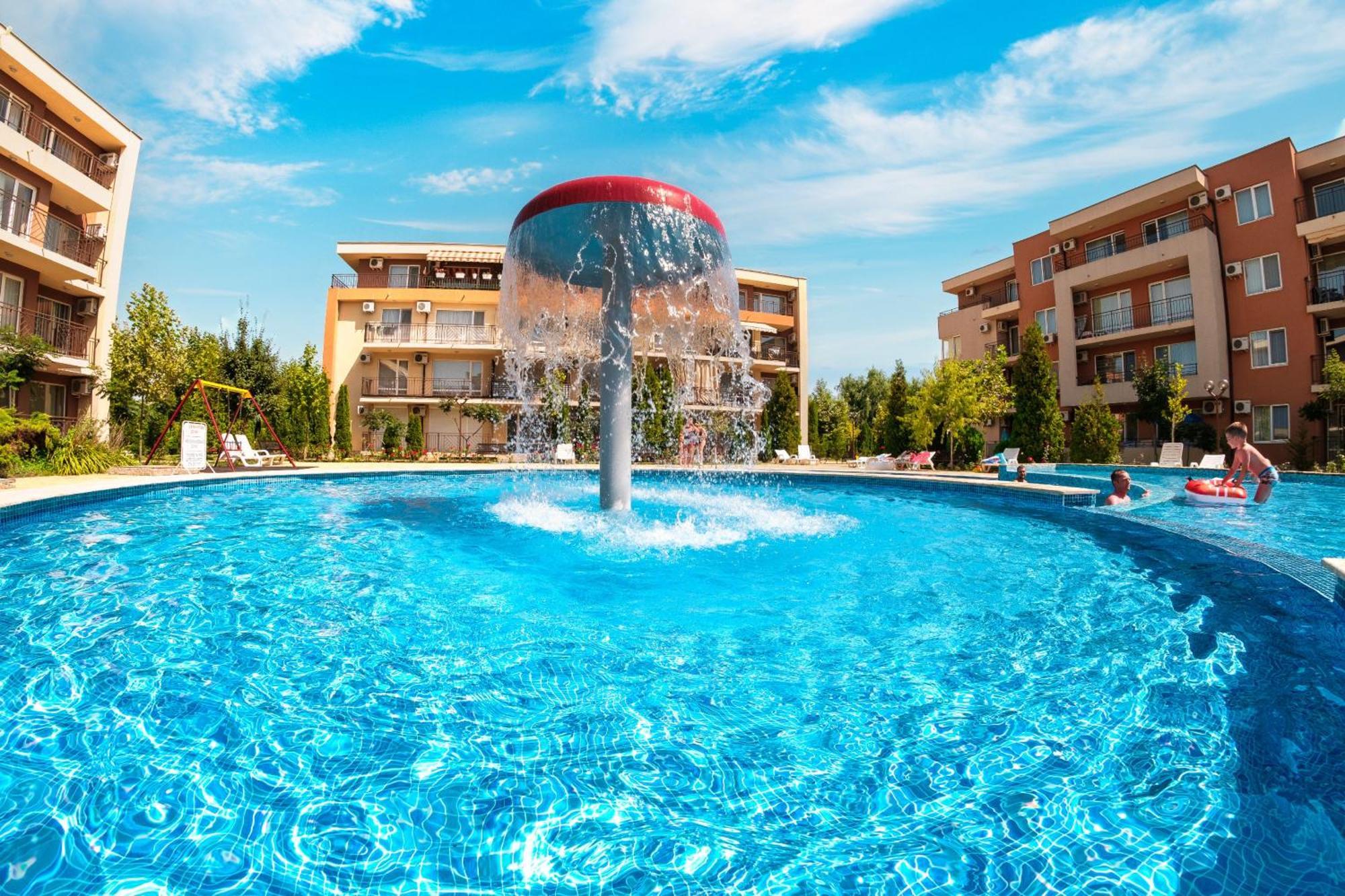 Nessebar And Holiday Fort Apartments Slântsjev Brjag Eksteriør bilde